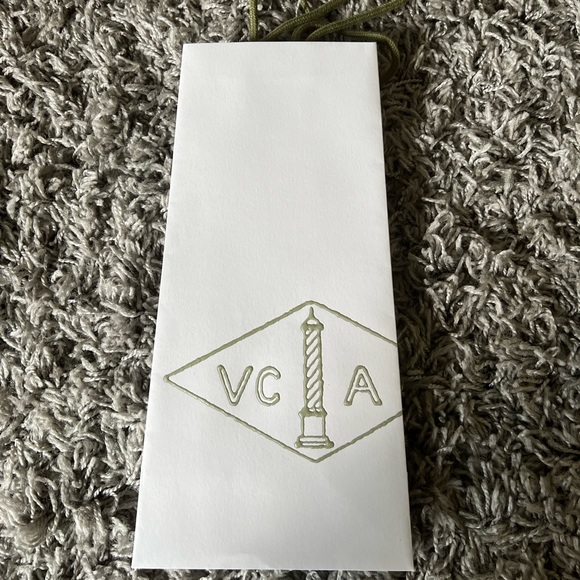 Van Cleef & Arpels Gift Bag - Picture 2 of 2